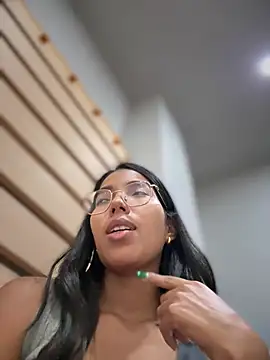 SheenaBrooke online show from April 9, 6:19 am