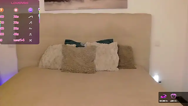 PetersEmily online show from September 9, 12:27 pm