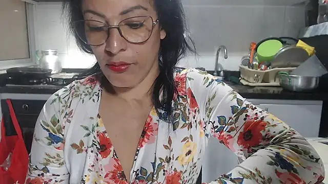 kateleyagrey online show from September 12, 8:05 pm