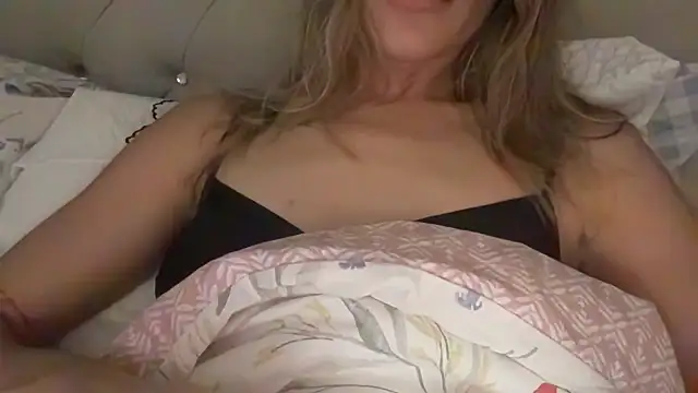 Lillymariee online show from October 8, 6:56 pm