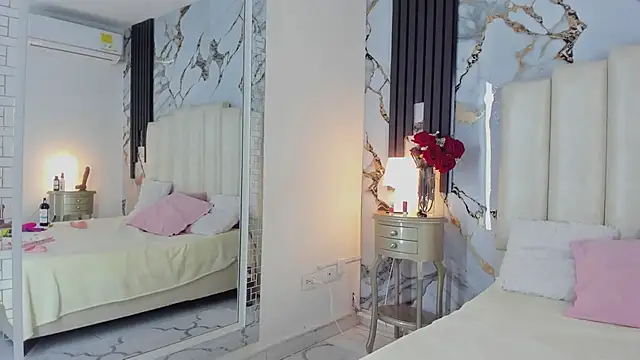 lulumars online show from March 28, 8:58 am