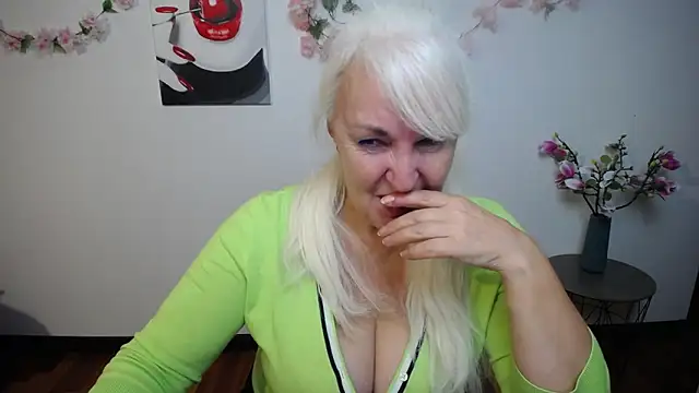 BlondyLeeBest online show from November 29, 7:29 pm