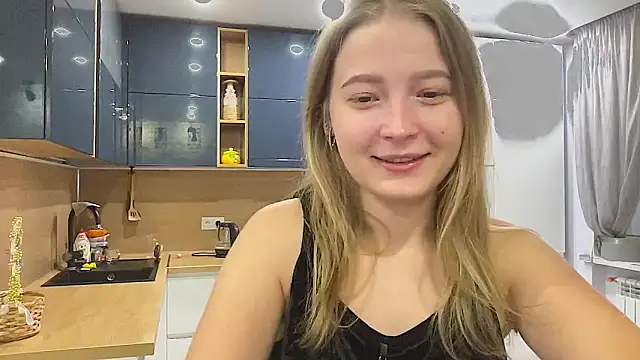 CharmingSarah online show from September 12, 2:57 pm