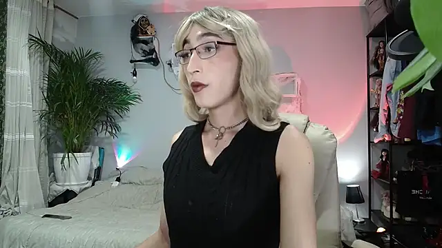 NicoleCortez online show from October 26, 2:29 am