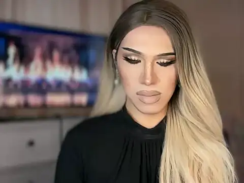 Ts glamxxxx online show from April 19, 12:32 am