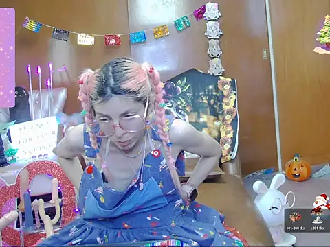 Skinygirl online show from October 29, 12:37 am