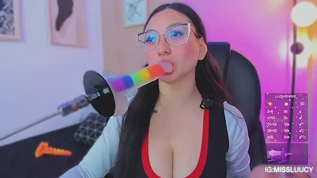 lucy neil online show from April 9, 6:19 am