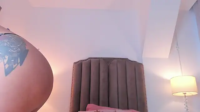Emma Torres   online show from June 9, 12:26 pm