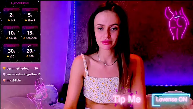 madina taher online show from April 4, 11:47 pm