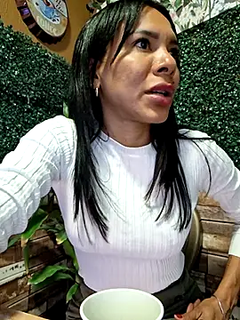 Doll Loren online show from September 30, 1:50 pm