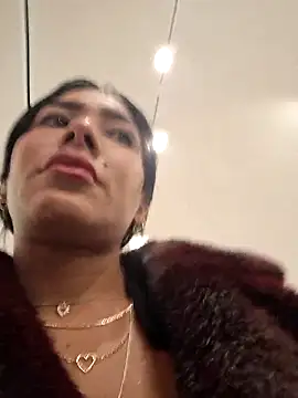 Doll Loren online show from February 12, 3:25 pm