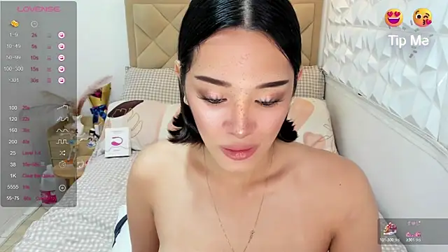 TsHeartXxx online show from June 20, 5:55 am