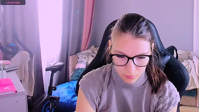 MollyLollipop online show from April 27, 3:03 am