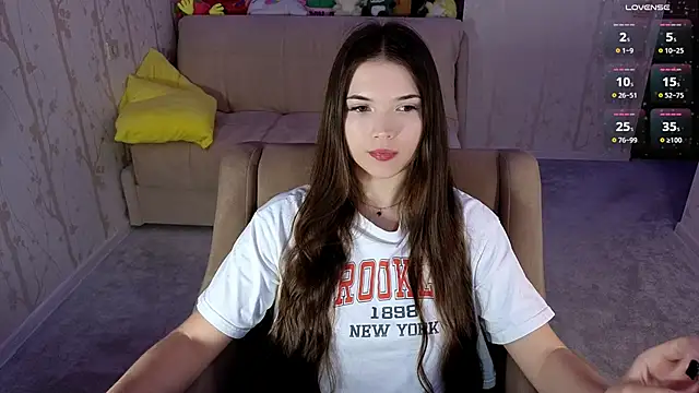 Eva Davie online show from June 7, 3:41 pm