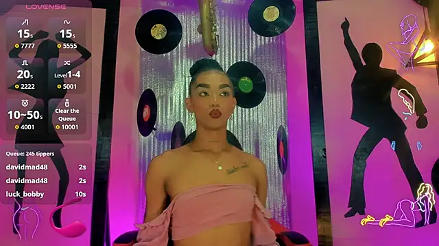 nickyminach  online show from November 11, 8:17 pm