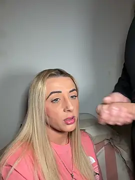 Strongqueen online show from April 9, 6:24 pm