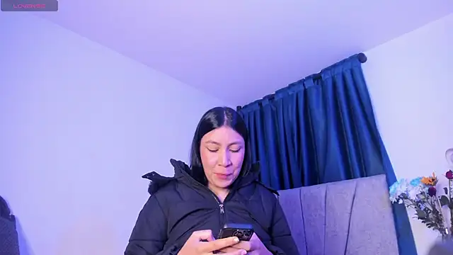 Snapshot of perla7777 chatting on October 1, 12:59 am perla7777 online show from October 1, 12:59 am