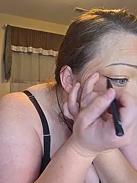 BBWQUEENBEEE online show from August 7, 12:12 pm