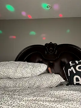 ThickAssRena online show from September 12, 3:18 am