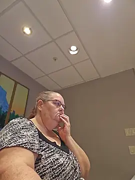 Hornybbw1978 online show from July 17, 5:56 am
