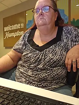 Hornybbw1978 online show from June 27, 5:52 am