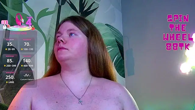 Snapshot of RubyValen chatting on October 18, 1:19 am RubyValen online show from October 18, 1:19 am