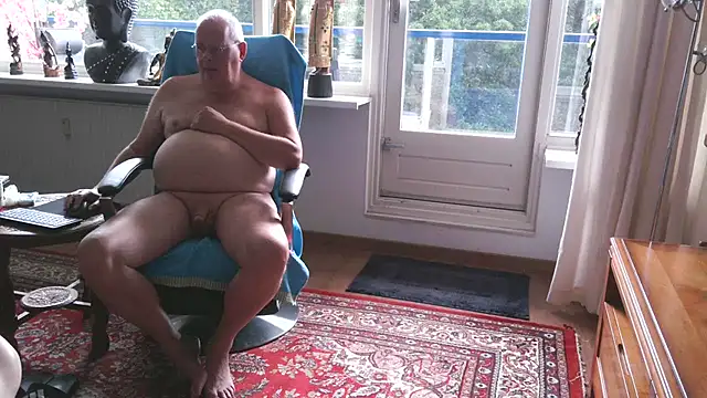 Exhib070 online show from September 12, 10:24 am