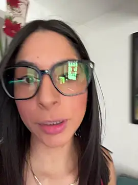 charlotte stevenss  online show from November 28, 4:32 pm