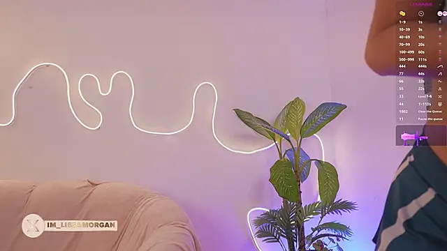 imlissie online show from February 8, 5:55 am