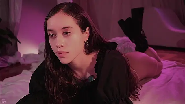  Avriles  online show from March 14, 2:01 am