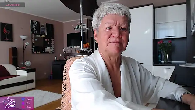 roxana brooks online show from July 30, 6:58 am