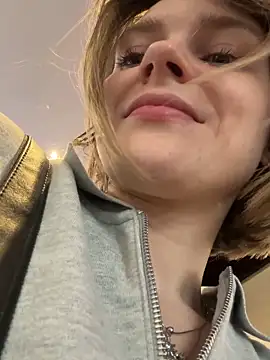 ValenciaShock online show from March 12, 7:00 am