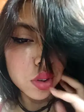 Snapshot of leah_passion chatting on September 18, 9:13 pm leah passion online show from September 18, 9:13 pm