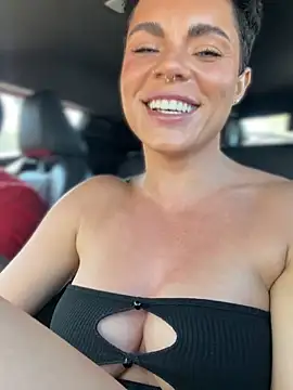 LukeLouHarvey online show from December 2, 3:52 am