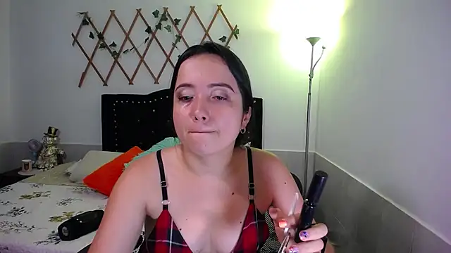 naughty girl 4u online show from October 19, 3:58 pm