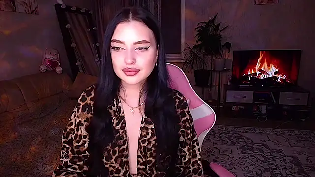   Malika   online show from February 1, 7:12 pm