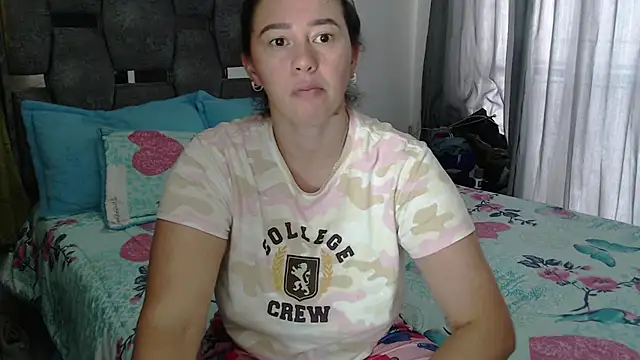 sara hott 1 online show from March 23, 1:28 pm