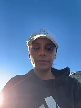 J loren online show from January 17, 10:06 pm