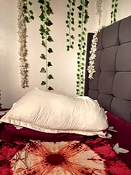 Snapshot of DazedGlade chatting on October 26, 2:56 pm DazedGlade online show from October 26, 2:56 pm