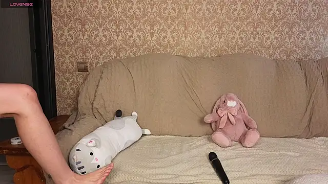 twobabesweet online show from July 28, 10:46 am