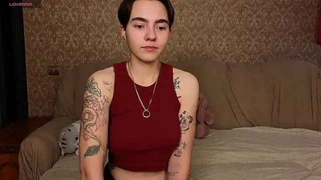 twobabesweet online show from June 26, 4:47 am