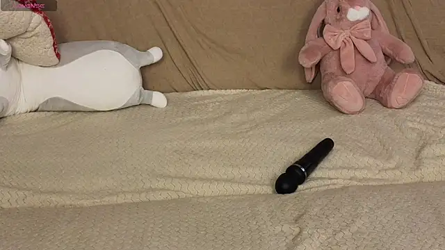 twobabesweet online show from June 19, 9:24 am