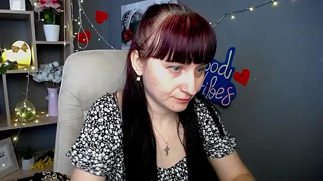 NinaFlawlees online show from July 17, 5:56 am