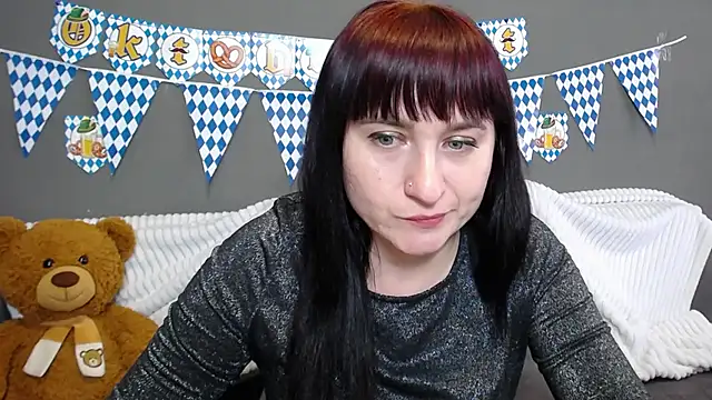 NinaFlawlees online show from September 28, 12:10 pm