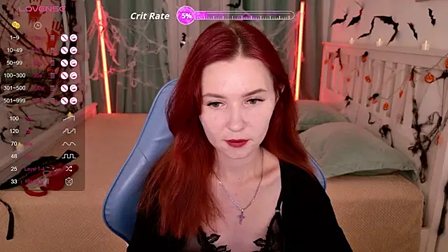 Snapshot of LissMoon chatting on October 21, 2:43 pm LissMoon online show from October 21, 2:43 pm