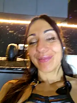 LeticiaWoods online show from December 15, 4:23 pm