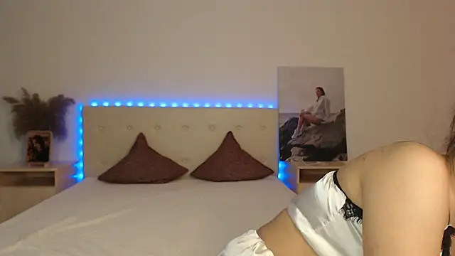 RoxannePure online show from November 27, 8:06 am