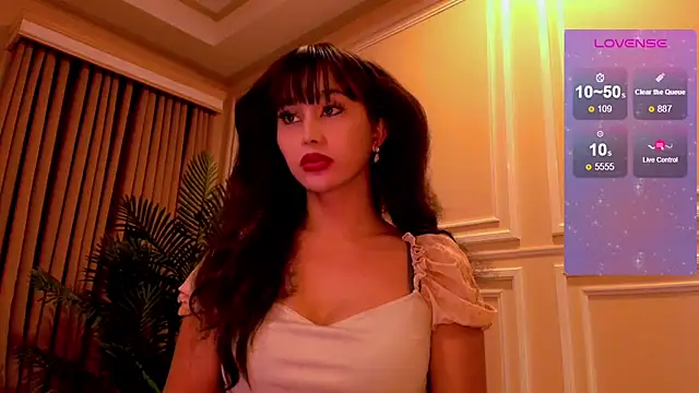 YOURCRISTINAS online show from November 19, 4:29 pm