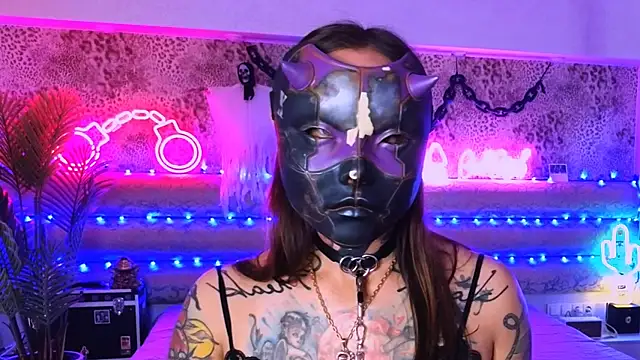 Snapshot of Cool_Freak_ chatting on October 19, 11:01 am Cool Freak online show from October 19, 11:01 am