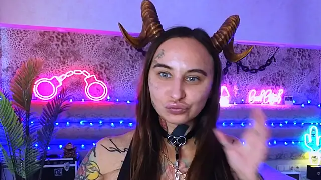 Snapshot of Cool_Freak_ chatting on September 28, 10:31 am Cool Freak online show from September 28, 10:31 am